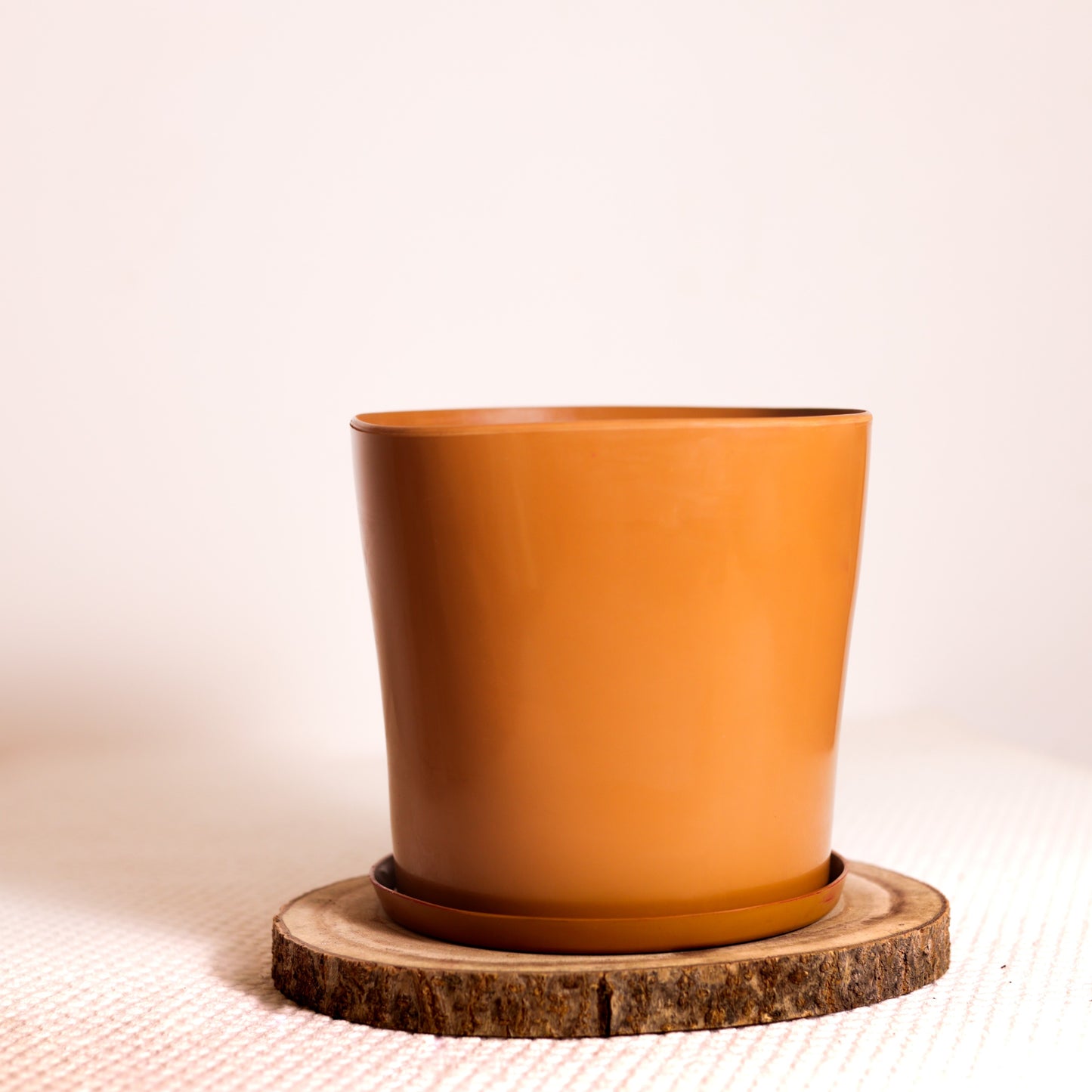 Colorful Rubber Pot 8" (Brown)