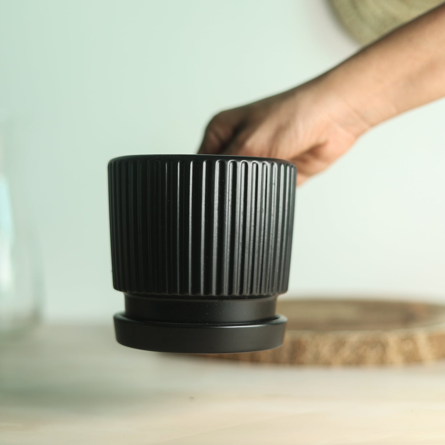Classic Black 4.5" Ceramic Pot